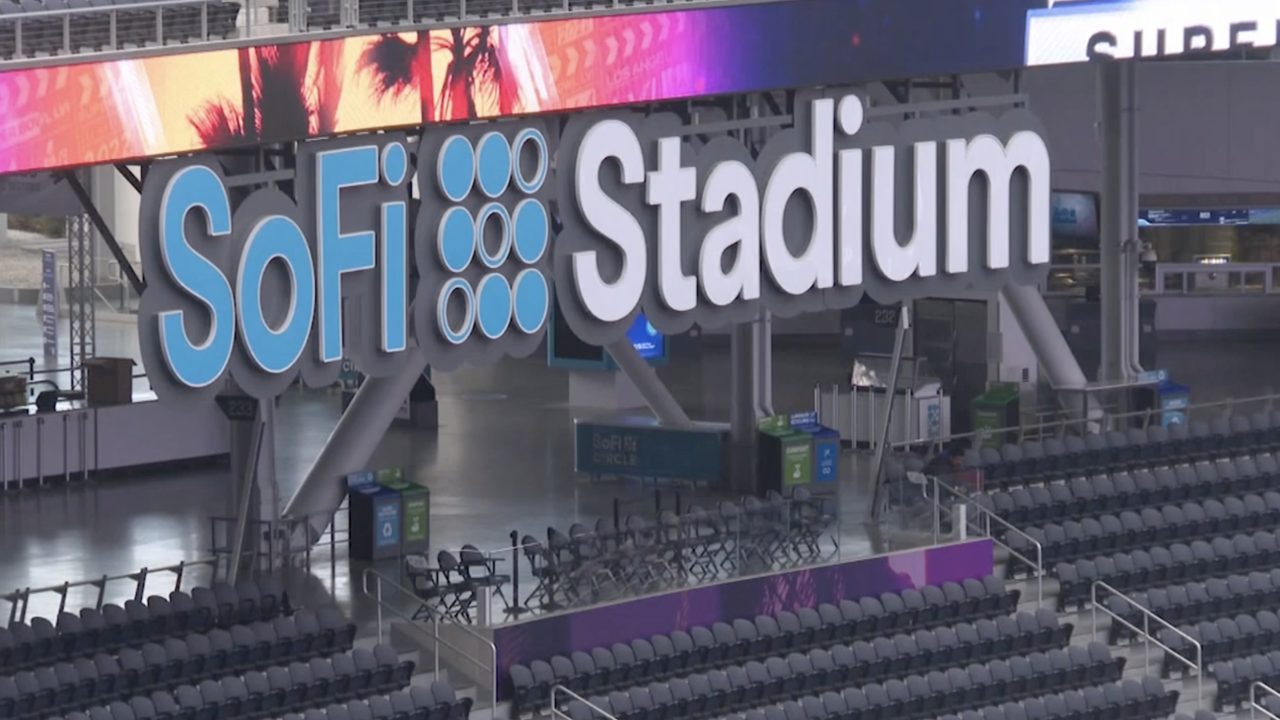 Here's the risk of taking off your mask at the Super Bowl